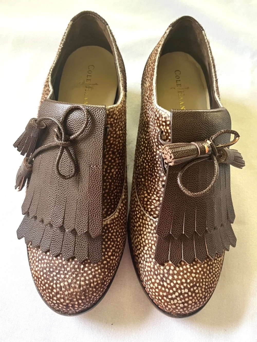 Vintage Cole Haan Spotted Pony Hair Oxford Lace-up Wedge Shoes